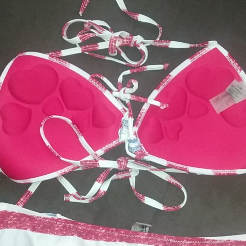 Bikini - Picture 4 of 4
